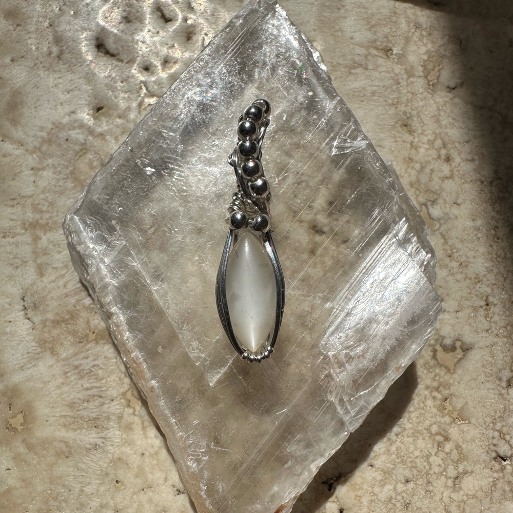 Sterling Silver Cats Eye Moonstone Necklace Pendant